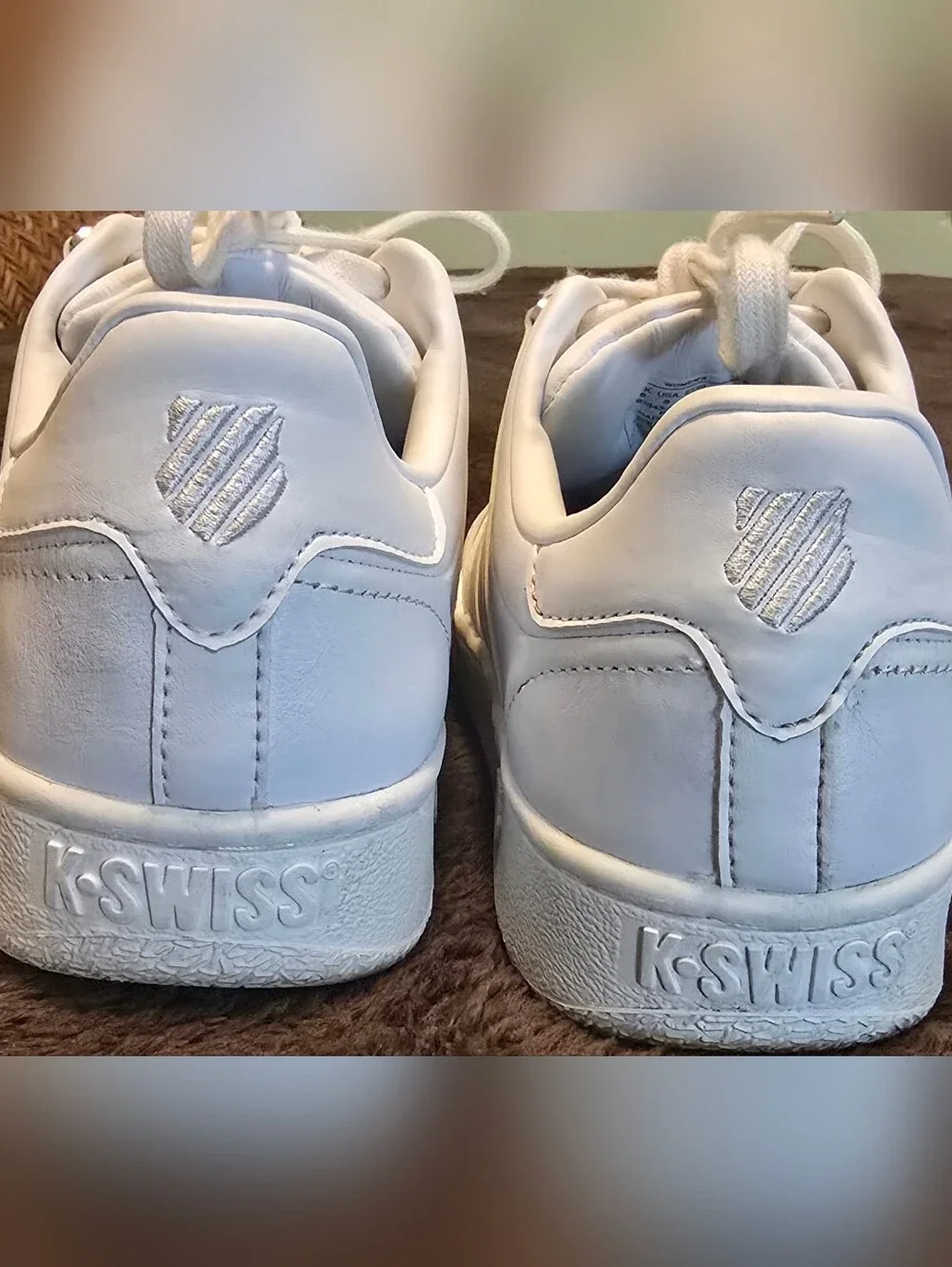 K-Swiss Women's White Leather Sneakers with Embroidered Shield Size 8M - Picture 2 of 8